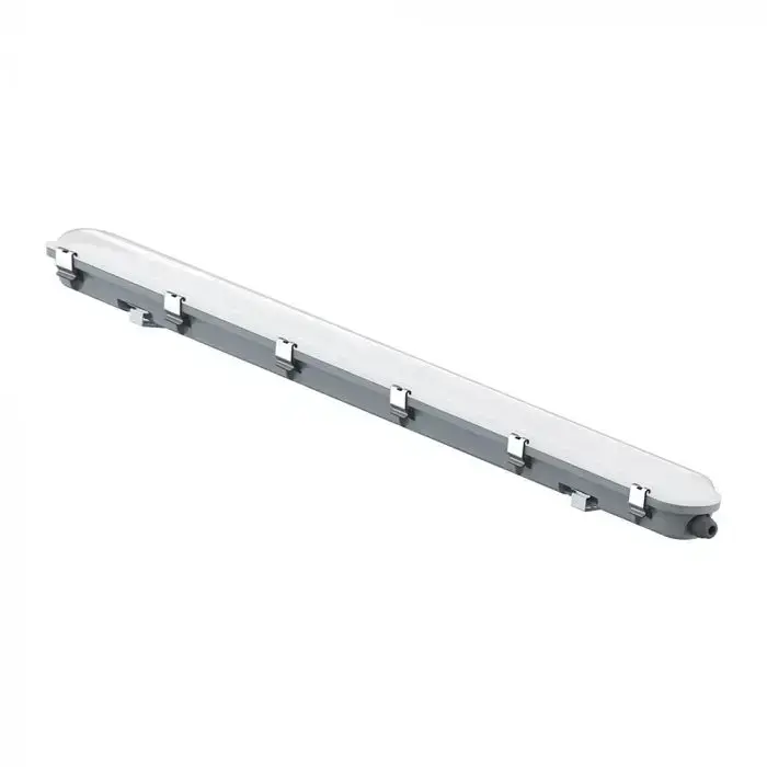 Plafoniera LED Impermeabile 48W 120LM/W Batteria emergenza Collegabile in Serie 150cm 6500K, vista angolata dall'alto