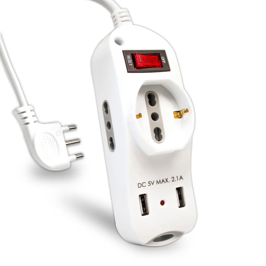 Multipresa con Cavo 15m e 3x Prese 10-16A 2x Laterali Bipasso + 1x Frontale Schuko 2x Prese USB-A Spina 16A e Interruttore Colore Bianco, vista angolata frontale