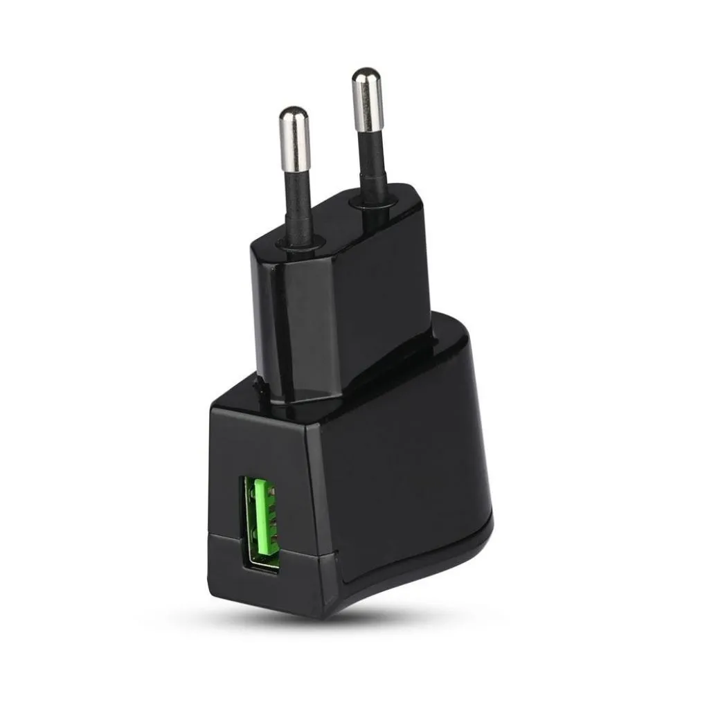 Adattatore da Viaggio USB DC 5.0V 2A Colore Nero, vista angolata