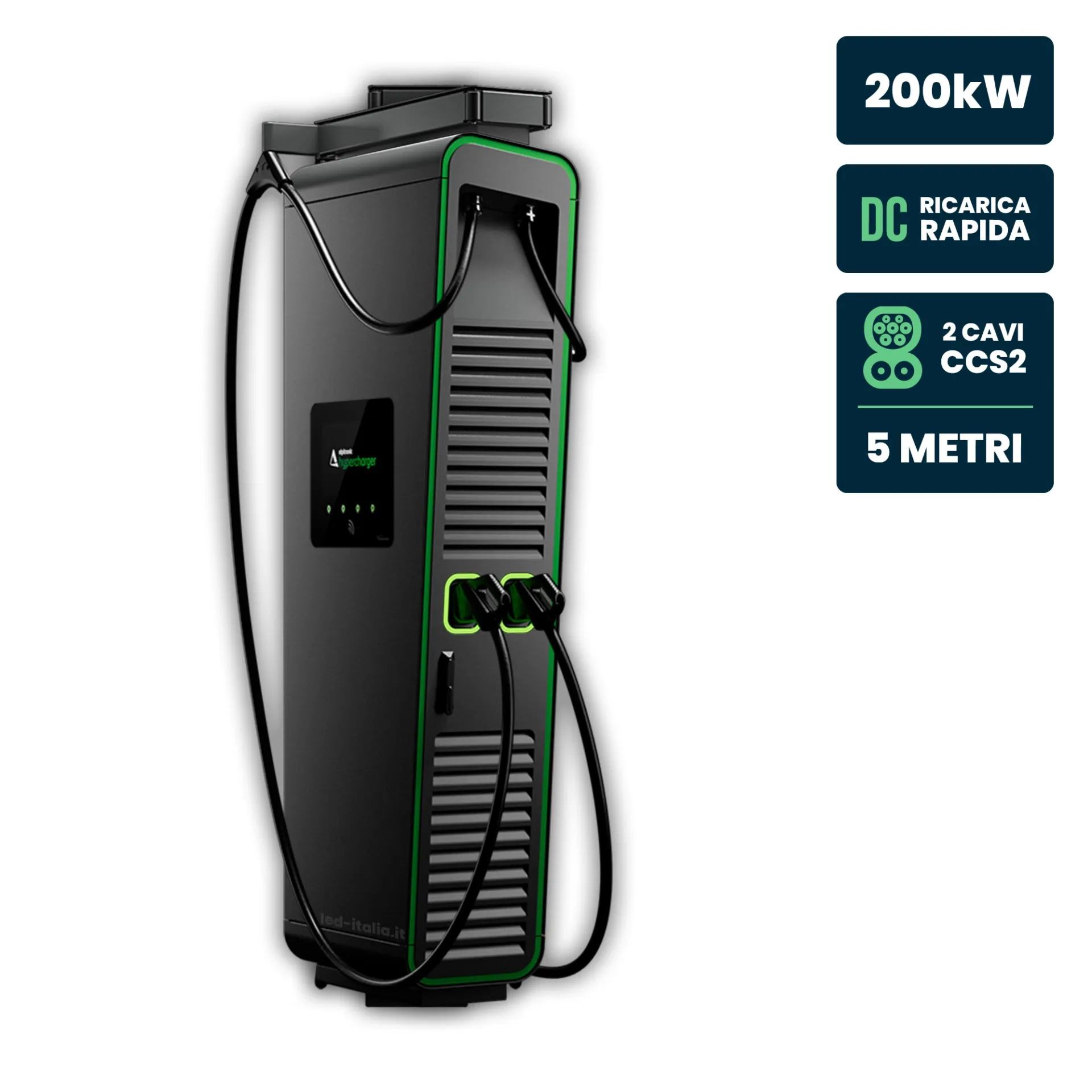Hypercharger DC 2x100kW Doppio Cavo 5m IK10 Display Colori 15.6 pollici e RFID, vista angolata